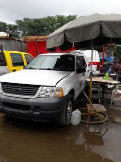 2005 Ford Explorer