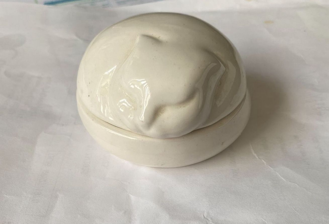 Vintage Tiffany&co. Sleeping Cat Trinket Box
