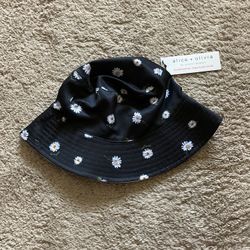 Alice + Olivia Reversible Bucket Hat