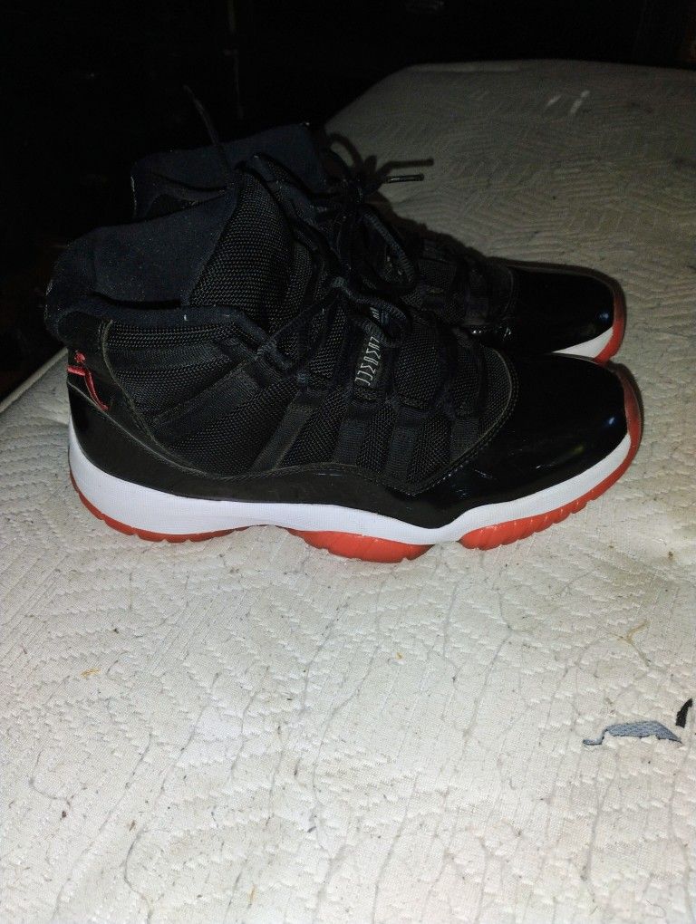 Jordan 11s Size 9