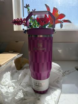 Stanley limited edition 30 oz Stainless Steel Ice Flow Flip Straw Tumbler Dark Blossom Tile