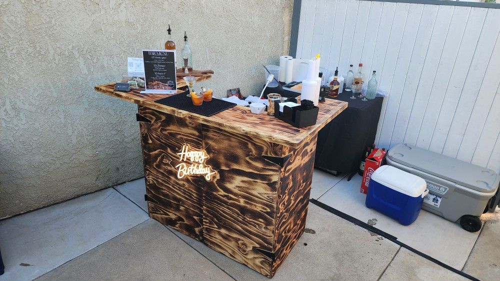 Mobile Event Bar Setup & Bartending Support