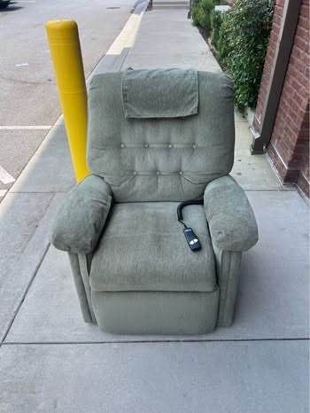 Lift Power recliner chair