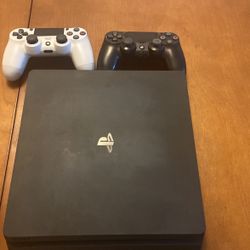 Ps4 slim 1 Tb
