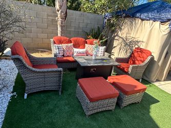 Patio furniture set outdoor new in the box