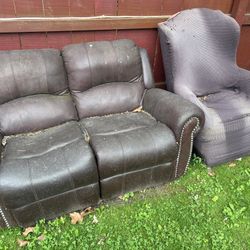 FREE Couch & Chair – Needs Work (Great for DIY or Repurpose)