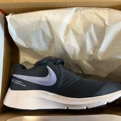 Nike Star Runner 2, Size 3.5Y