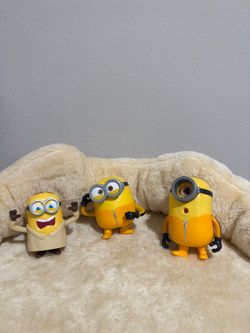 ALL 5 $ Despicable Me Minions Figure Lot – 3 Figures