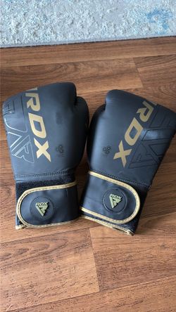 Women’s RDX boxing gloves
