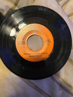 Mickey Gilley 45 RPM Vinyl Single – Epic Records