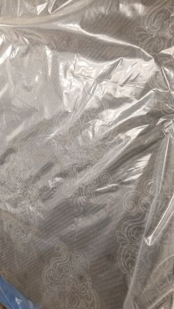 Queen size mattress and box spring