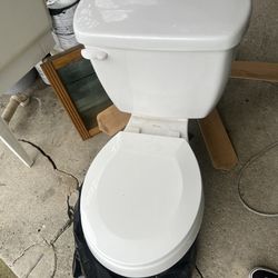 Free Working Toilet