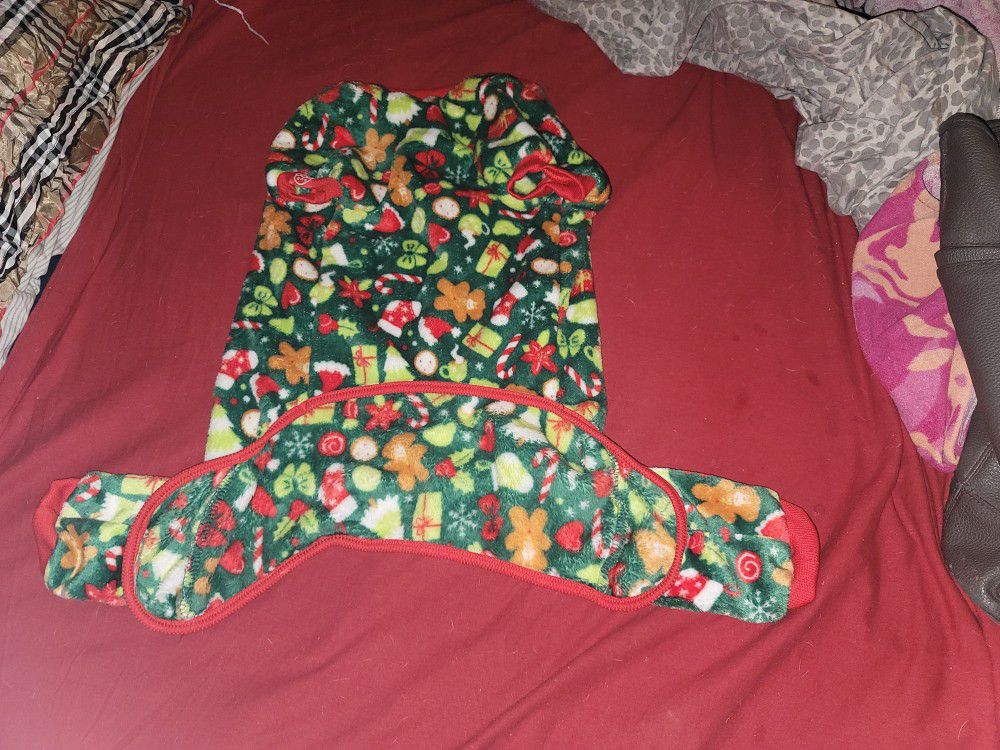 Dog Christmas 🎄 Pajamas SIZE XL NWOT 