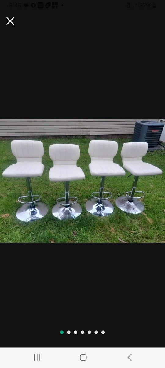 Bar Stools 