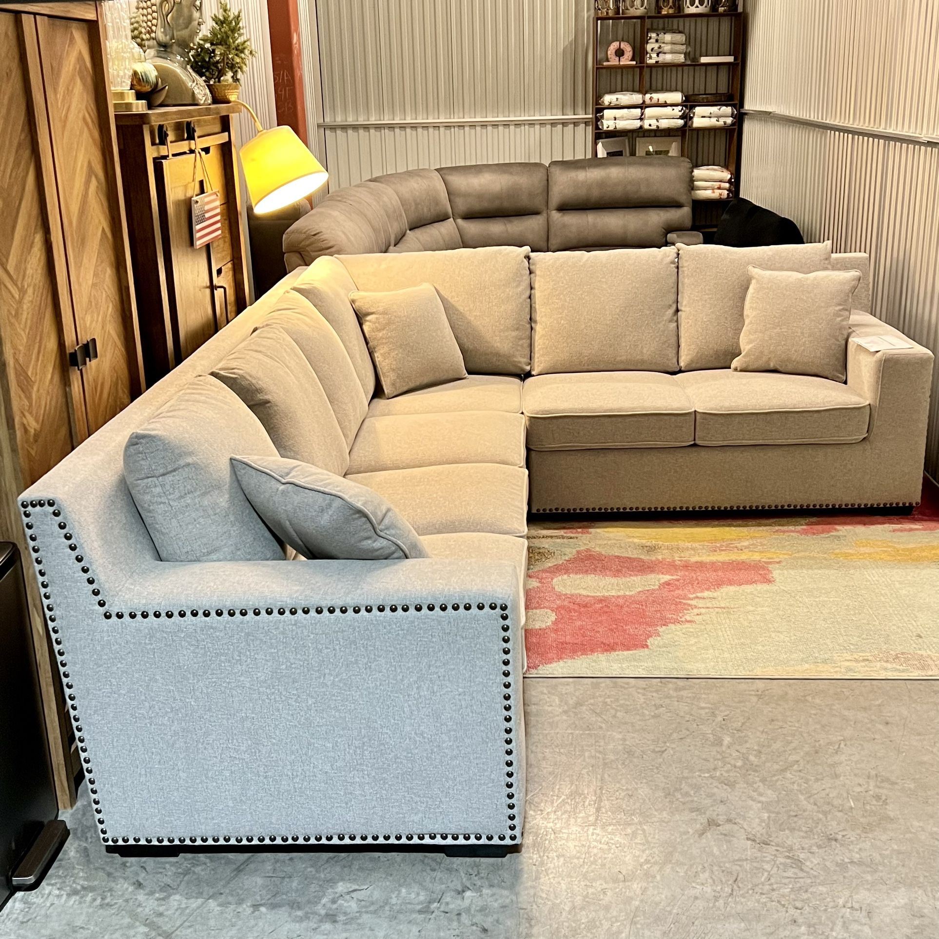 Free Delivery Today Brand New in Box Unopened Abbyson Light Gray Fabric Sectional (Costco MSRP $3,399+tax)