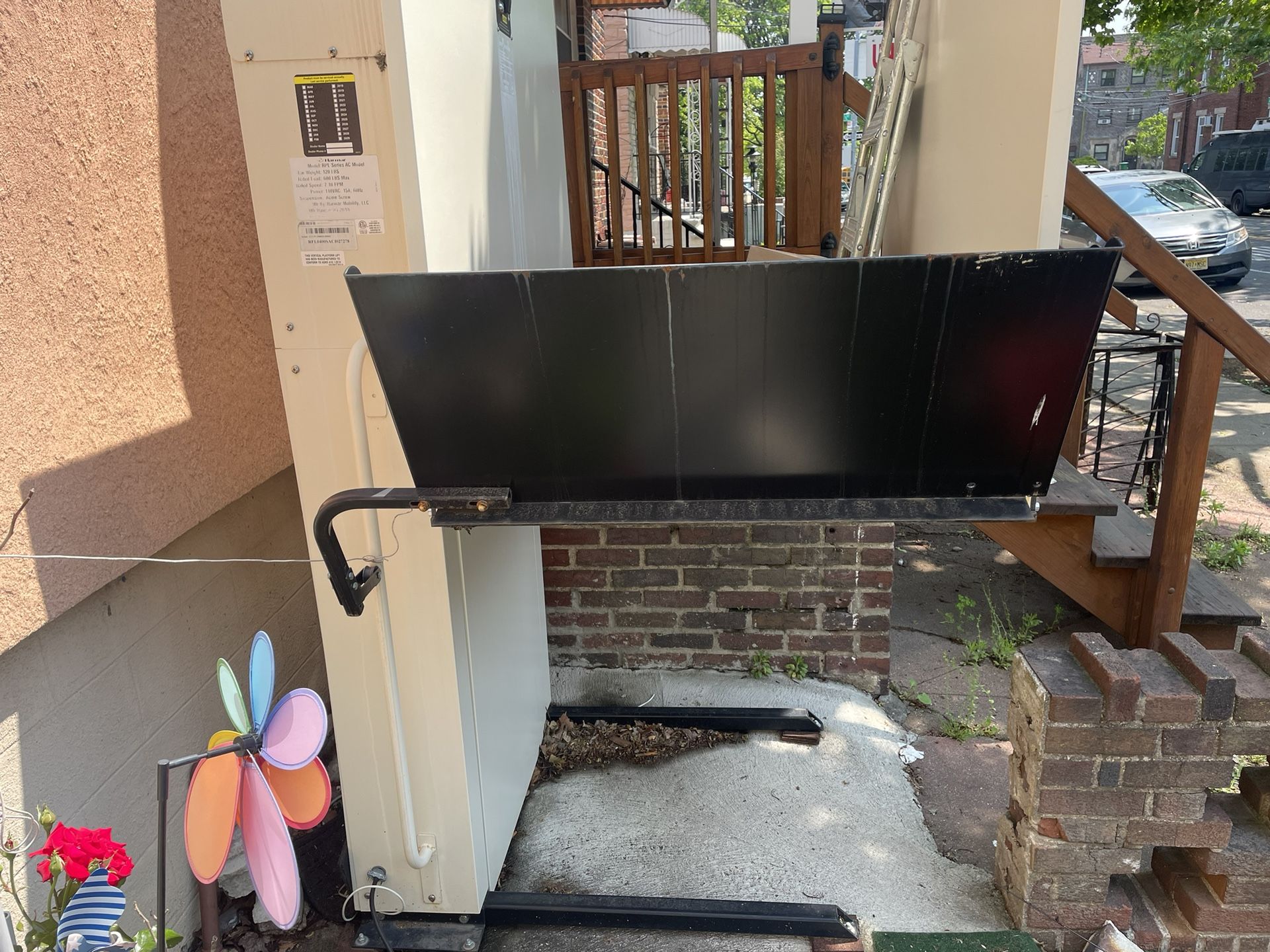 Harmar RPL400 Wheelchair Vertical Lift
