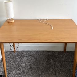 4 ft by 28 inch table