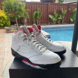Jordan 5 Fire Red 