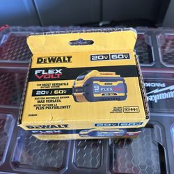 Dewalt Flex Bolt  9.0 Ah Battery