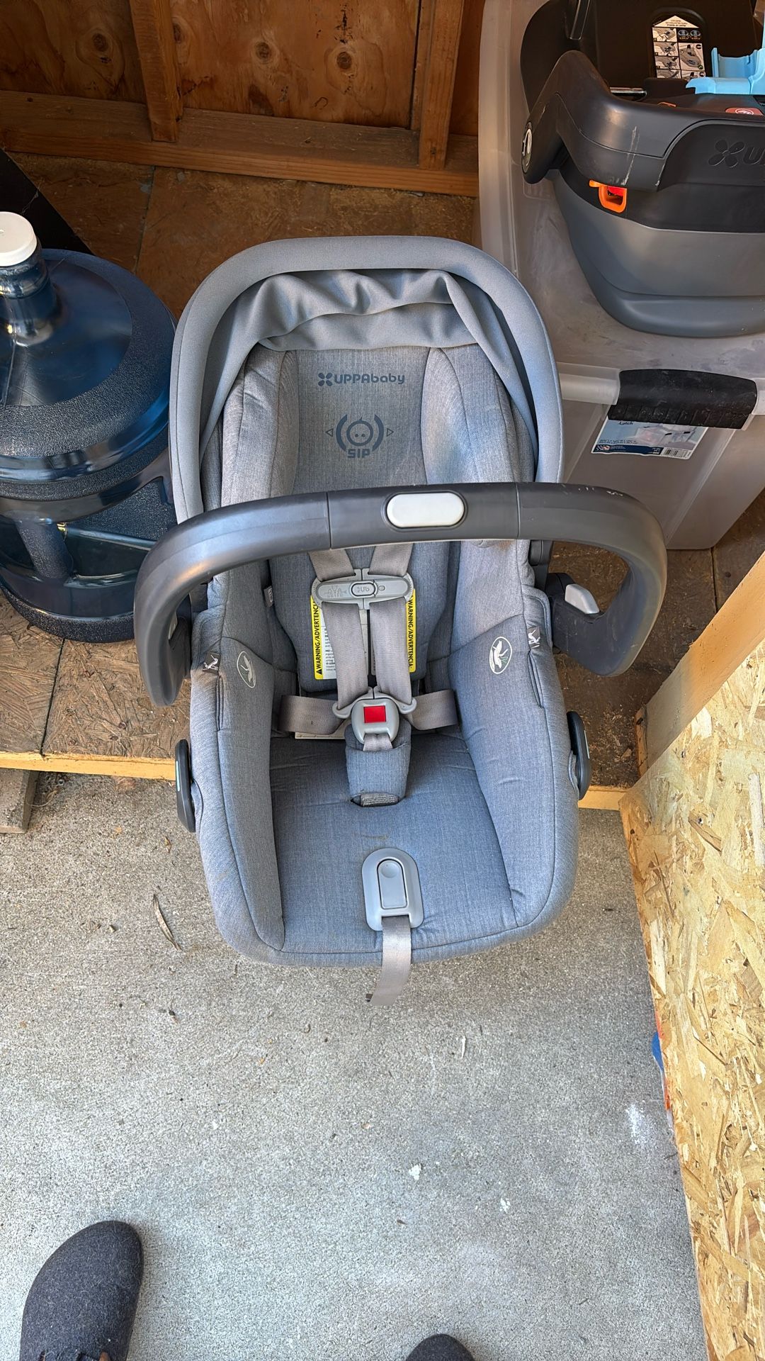 Mesa V2 Infant Car seat And Base