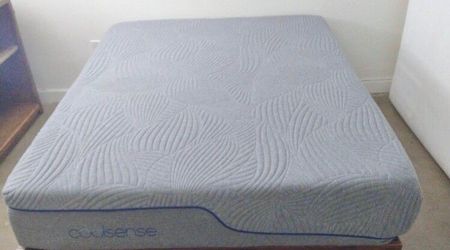 ••••Full Size Memory Foam Mattress••••