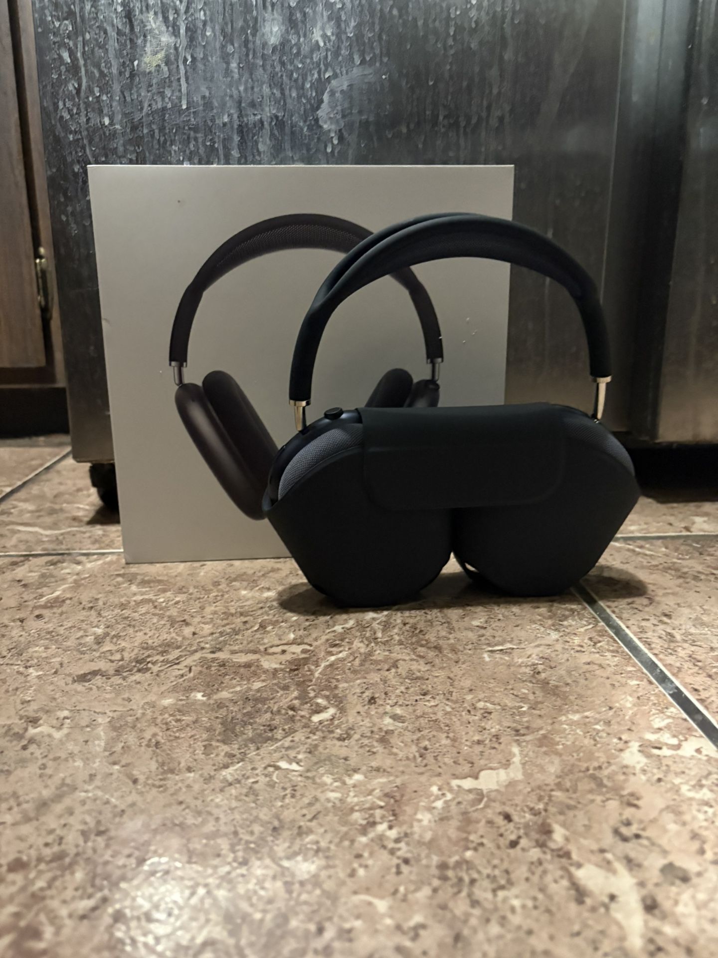 AirPods Max’s Black 2