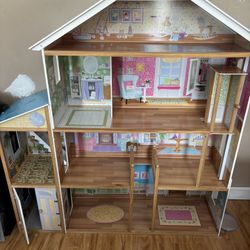 Wooden Doll House 