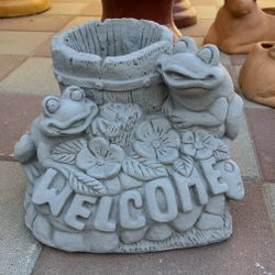 New Welcome Flower Pot Frogs Made Out Of Cement Perfect Gift 