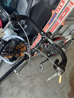 Fuji Lightweight Road Racing Bike. 