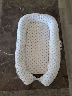 Portable infant baby nest lounger & wipe warmer