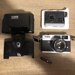 Canon Canonet QL17 35mm Rangefinder Camera f/1.9 Lens Vintage Canon Camera Like New, Meter Works