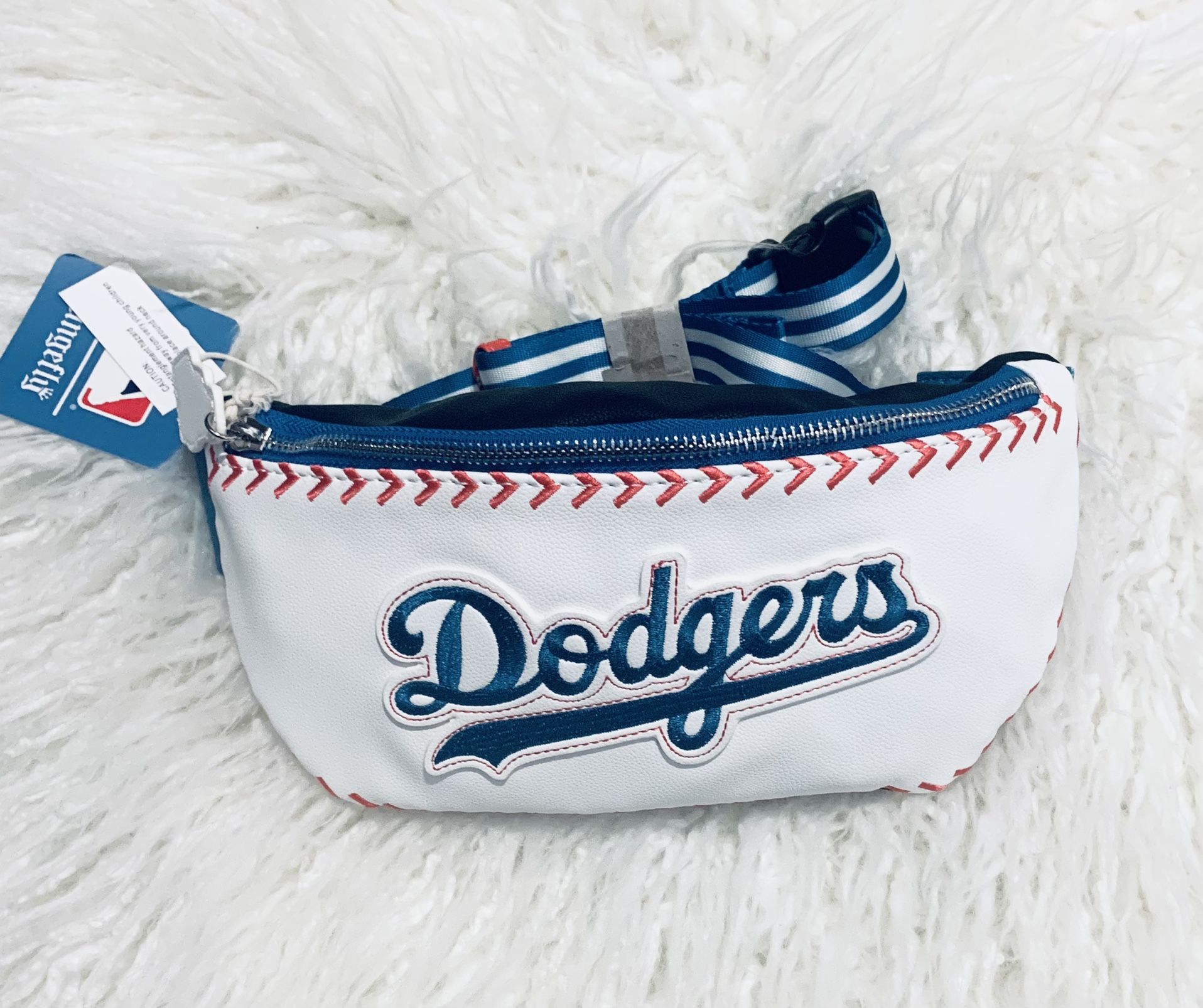 los angeles dodgers loungefly