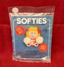 Vintage Softies soft sculpture face kit cheerleader 2101 magnet pin craft set