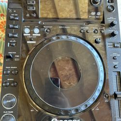 Pair Of Pioneer CDJ 2000 Like New $1150 FOR BOTH