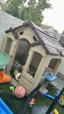 Free Step 2 playhouse