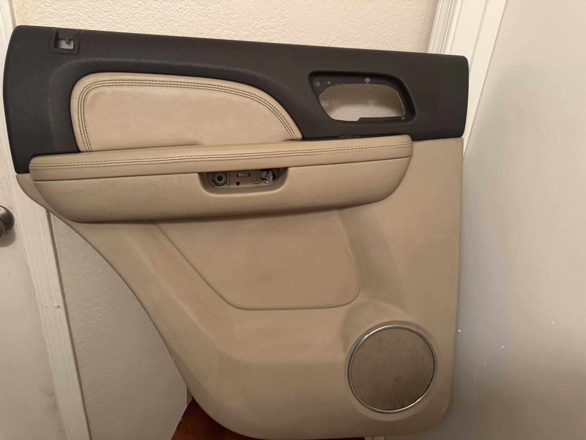 07 Denali Rear Door Panels