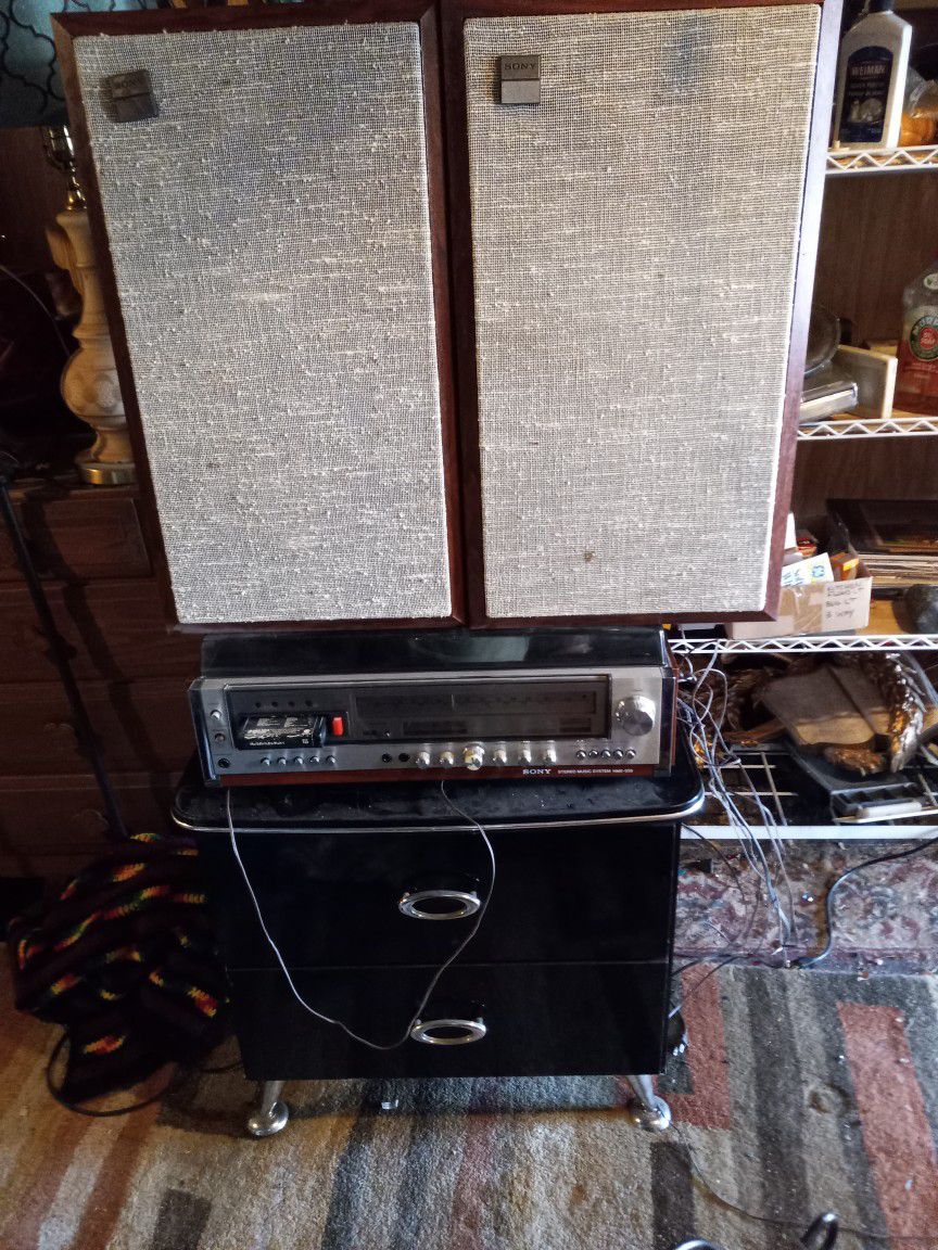 Receiver With 8-track And Two Speakers
