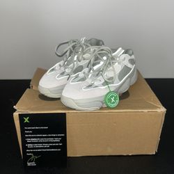 Once Worn Yeezy 500 Size US 6 (Sea Salt)