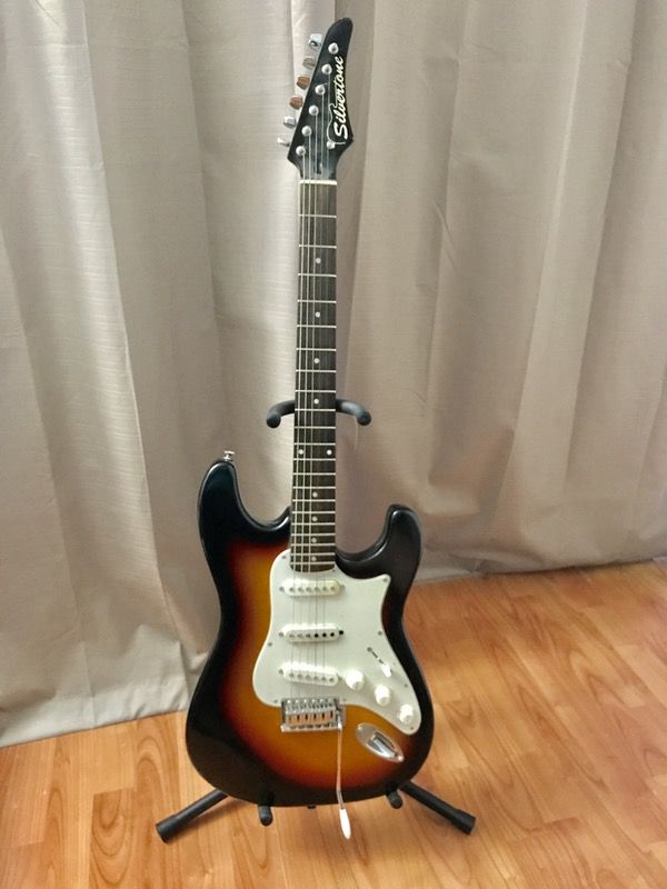 Silvertone Stratocaster SS-10