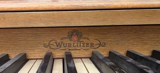 Wurlitzer piano free!