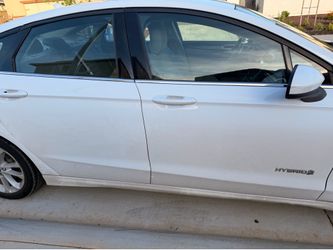 Ford Fusion Hybrid SE 2019