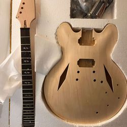 Pango Music Dave Grohl ES 335 DIY Kit - MINT CONDITION