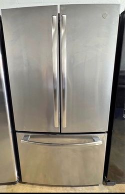 almost new fridge 33 inch Stainless Steel French Door Refrigerator