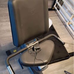 Make Me An Offer On Each Item You Are Interested In Buying In My Apartment