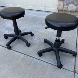 5 Stools 