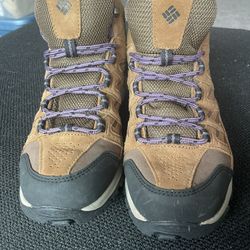 Columbia Women’s Hiking Boots Size 8.5