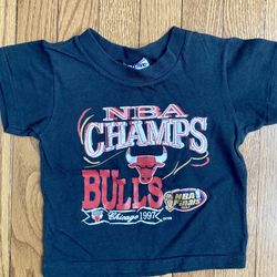 Chicago Bulls 1997 NBA Champions Youth Shirt. 