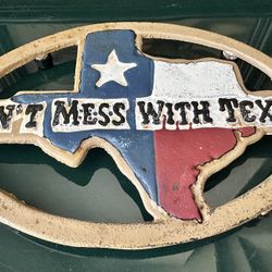 Vintage Don’t Mess With Texas Cast Iron Trivet