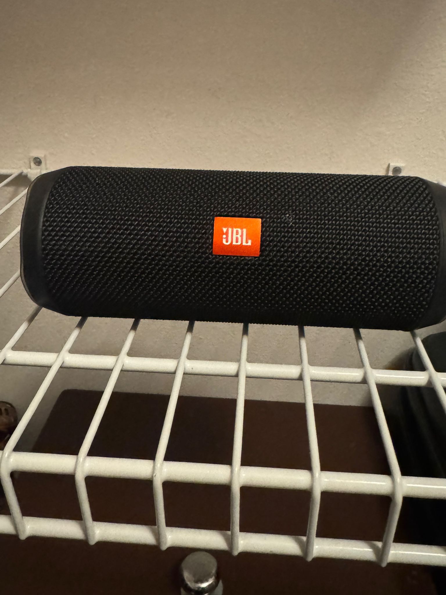 JBL flip 4