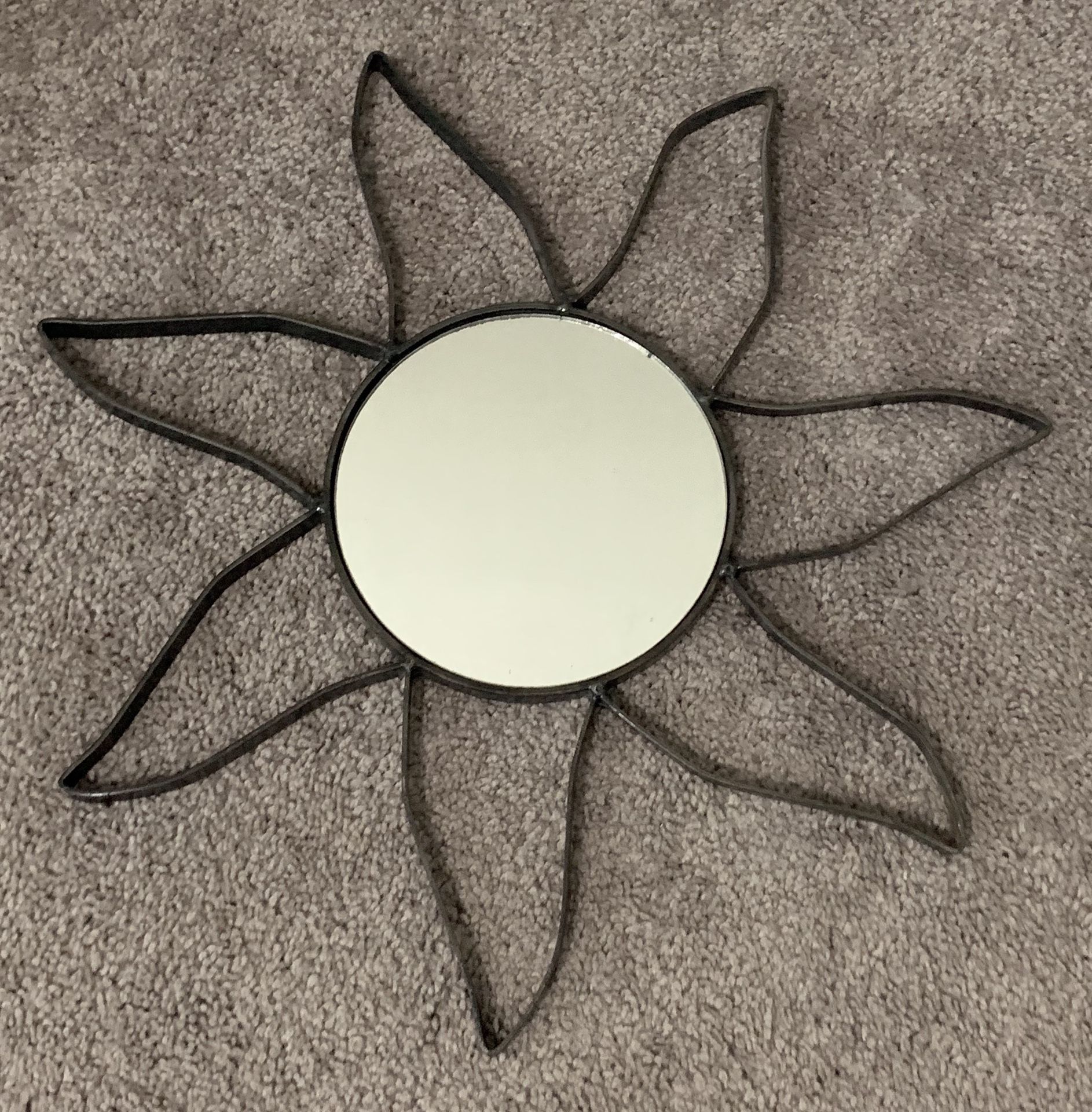 VINTAGE WROUGHT IRON WALL HANGING SUN MIRROR HOME DECOR ACCENT 16”